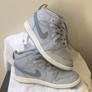 Gray Nike air Jordan’s